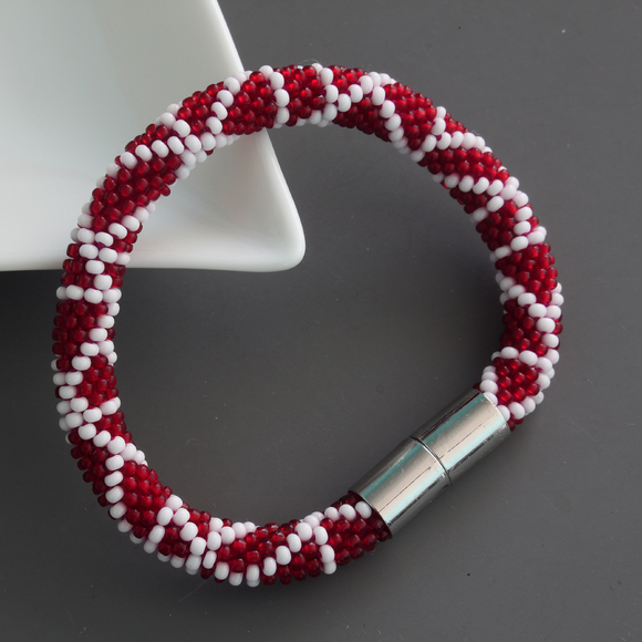 Bead Crochet Geometric Pattern Bracelet
