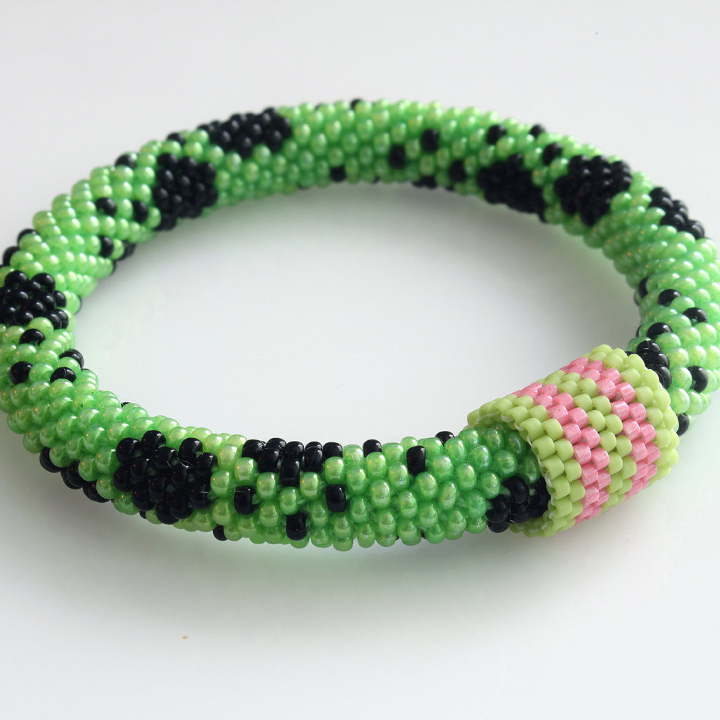 Bead Crochet Bracelet with Diamond Pattern - Clay with Style